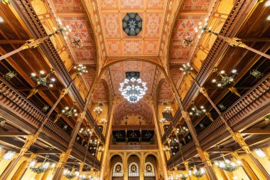 Tarihi binadaki konser salonu.