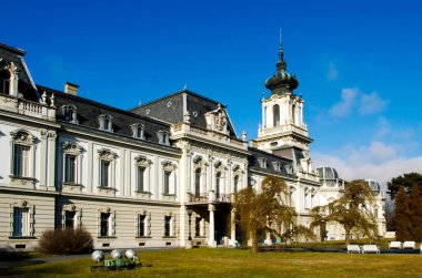 Avrupa 'daki eski tarihi bina