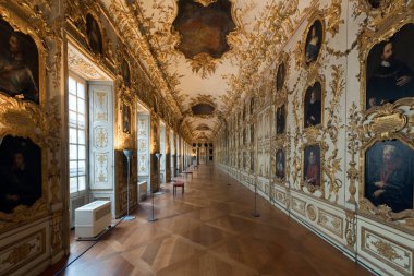 Güzel tarihi binanın içi.