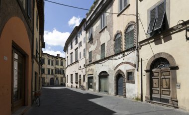 İtalya 'nın eski Bergamo kentinin sokak manzarası