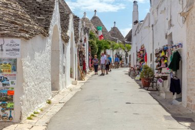 Tipik Alberobello Caddesi, İtalya
