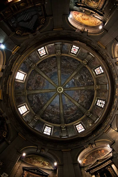 Innenraum Der Alten Christlichen Kirche — Stockfoto