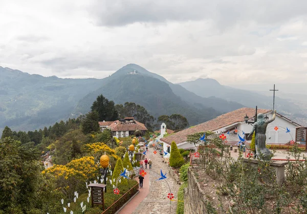 Bogota Colombia Octubre 2015 Gente Visita Colina Montserrate Bogotá Ciudad —  Fotos de Stock