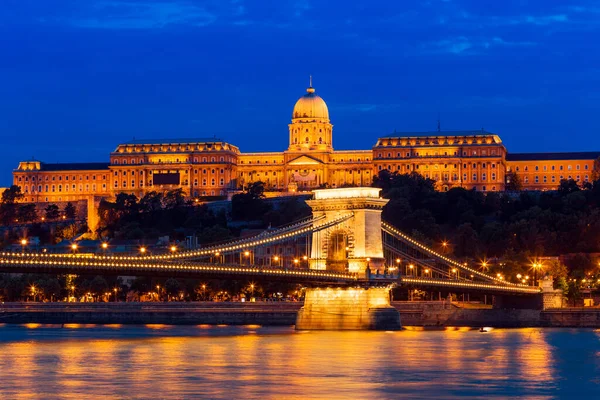 Budapeşte Hungary Eylül 2016 Tuna Nehri Ndeki Parlamento Köprüsü Çek — Stok fotoğraf