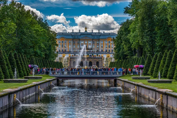 Petersburg Russia August 2018 Grounds Peterhof Palace Unesco World Heritage — стокове фото