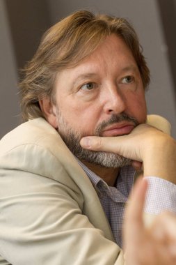 Orkeny Tiyatrosu aktörü Laszlo Galffi, Macar Film Akademisi 'nin profosörü röportajını yapıyor. 29 Mayıs 2012 'de Budapeşte, Macaristan' da. Galffi 2011 yılında 