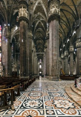 Prag 'daki Aziz Vitus Katedrali' nin içi.