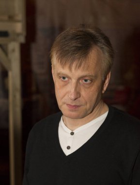 Pal Macsai, aktör, Orkeny Tiyatrosu 'nun yönetmeni Pal Macsai röportaj veriyor. 29 Mayıs 2012. Budapeşte. Pal Macsai 2012 'de Yılın Sesi ödülünü aldı..