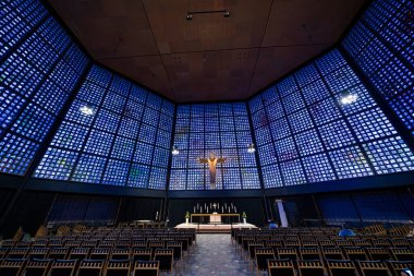 Modern Hıristiyan kilisesinin içi