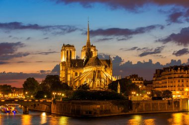 Günbatımında Notre Dame, Paris