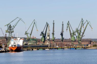 GDANSK, POLAND 19 Eylül 2015: Gdansk Tersanesi. Şehir, ortaçağ eski kasaba mimarisi ile Polonya Pomeranya 'nın tarihi başkentidir..