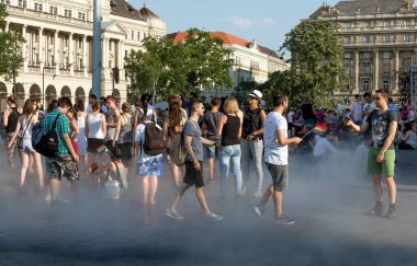 Budapeşte, Macaristan 'da LGBT geçit töreni