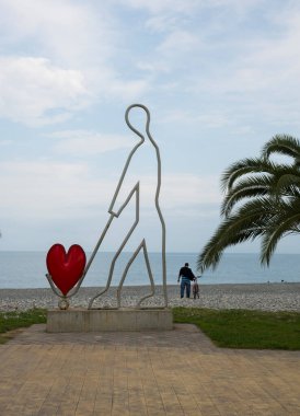 Georgia sahilinde aşk heykeli