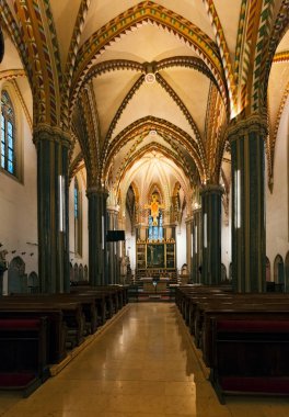 Eski katedralin güzel iç mekanı 