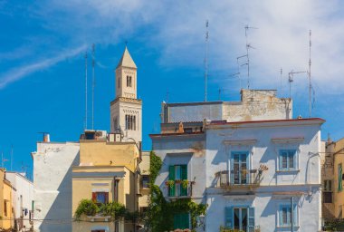 Bari, İtalya - 5 Haziran 2017: Bari şehir merkezi, başkent Bari ve Apulia bölgesi, Adriyatik Denizi, İtalya.