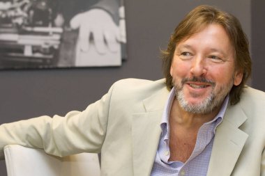 Orkeny Tiyatrosu aktörü Laszlo Galffi, Macar Film Akademisi 'nin profosörü röportajını yapıyor. 29 Mayıs 2012 'de Budapeşte, Macaristan' da. Galffi 2011 yılında 