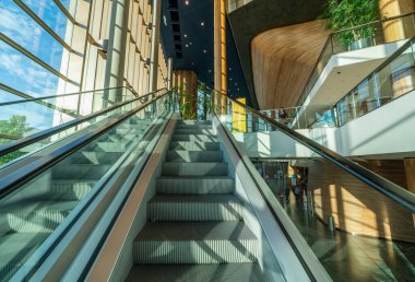 BUDAPEST, HUNGARY - 20 Mayıs 2018: Çağdaş Sanat Sarayı 'nın (MUPA) içi. MUPA, Budapeşte 'nin en popüler müzik salonu ve kültür merkezidir.