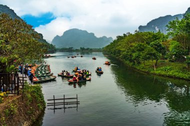 Vietnam 'daki güzel Halong Körfezi