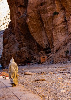 Fas 'taki dağ mağarası manzarası