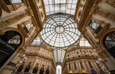 Eski tarihi binanın içi