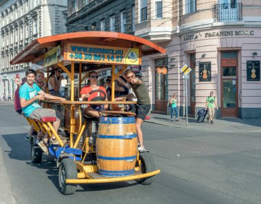 Şehirdeki turistler