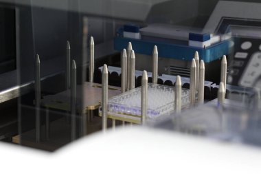 Laboratuvardaki tıbbi ekipman.