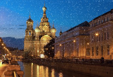 Strasbourg, Alsace, Fransa Katedrali 'nin Noel gecesi manzarası