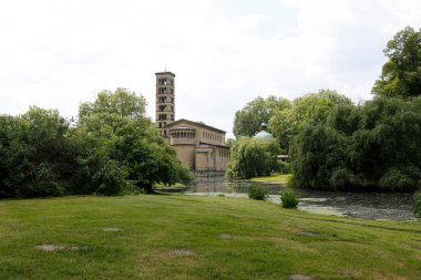 Schwerin şehrindeki parkta.