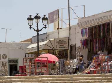 Eski Fas, Chefchaouen şehrinin caddesinde.
