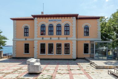 Bulgaristan 'ın tatil beldesindeki eski bina