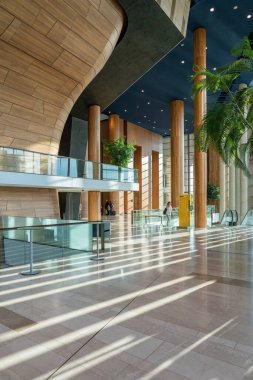 BUDAPEST, HUNGARY - 20 Mayıs 2018: Çağdaş Sanat Sarayı 'nın (MUPA) içi. MUPA, Budapeşte 'nin en popüler müzik salonu ve kültür merkezidir.