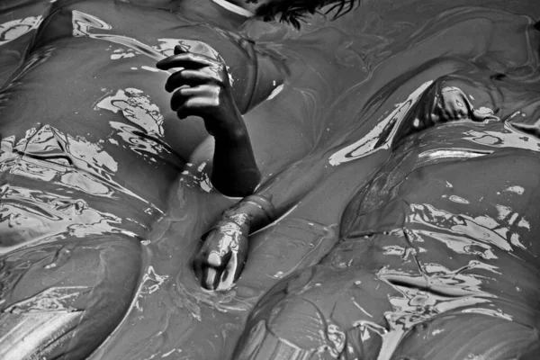 Люди Лечатся Грязевых Ваннах — стоковое фото