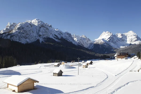 Зимний Пейзаж Швейцарских Альпах — стоковое фото