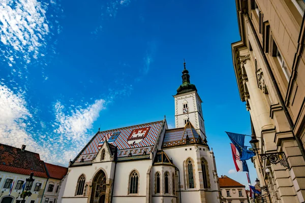 Kościół Marka Pałac Parlamentu Górnym Mieście Zagrzeb — Zdjęcie stockowe