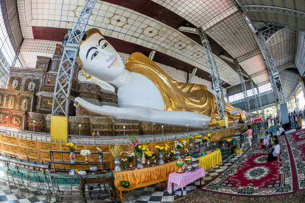 Den Gyllene Buddha Statyn Templet Thailand — Stockfoto