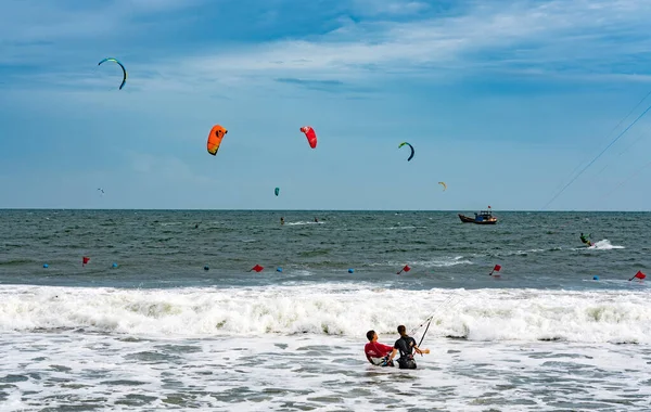 Mui Vietnam December 2018 Kite Surfers Bamboo Village Resort Beach — Stock Photo, Image