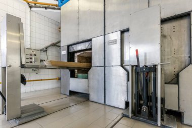 Modern bir krematoryum.