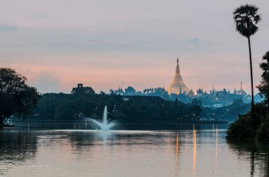 Tayland 'ın Bangkok şehrinde ne işi var?