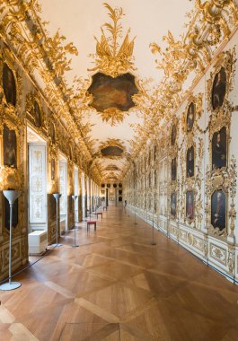 Güzel tarihi binanın içi.