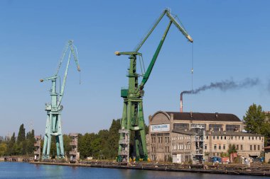 GDANSK, POLAND 19 Eylül 2015: Gdansk Tersanesi. Şehir, ortaçağ eski kasaba mimarisi ile Polonya Pomeranya 'nın tarihi başkentidir..