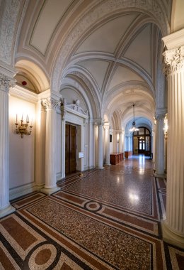 Eski tarihi binanın içi