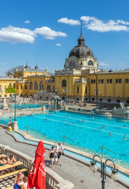 Budapeşte, Macaristan 'da güzel bir yüzme havuzu