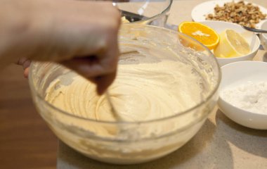 Pasta yapmak için gerekli malzemeler.