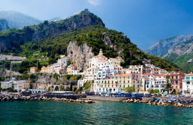 İtalya 'daki Alamfi Sahili manzarası