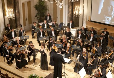BUDAPEST, HUNGARY - 18 Eylül 2011 'de Macaristan' ın Budapeşte kentinde, ElTE Üniversitesi 'nin sahnesinde Macar Devlet Operası' nda konser.