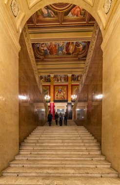 Eski tarihi binanın içi