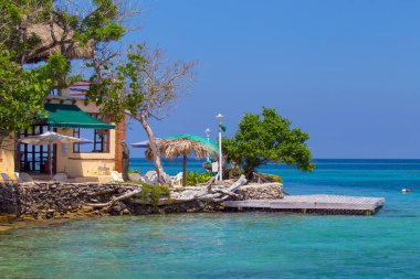 Cartagena yakınlarındaki Rosario Adası, Kolombiya