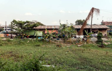 Eski terk edilmiş tropikal şehir