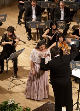 BUDAPEST, HUNGARY - 18 Eylül 2011 'de Macaristan' ın Budapeşte kentinde, ElTE Üniversitesi 'nin sahnesinde Macar Devlet Operası' nda konser.