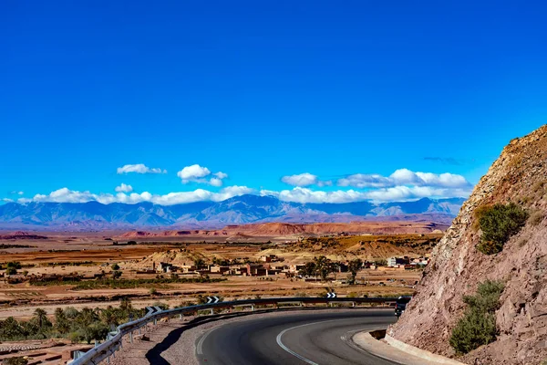 Hermoso Paisaje Del Desierto Montaña Con Carretera — Foto de Stock